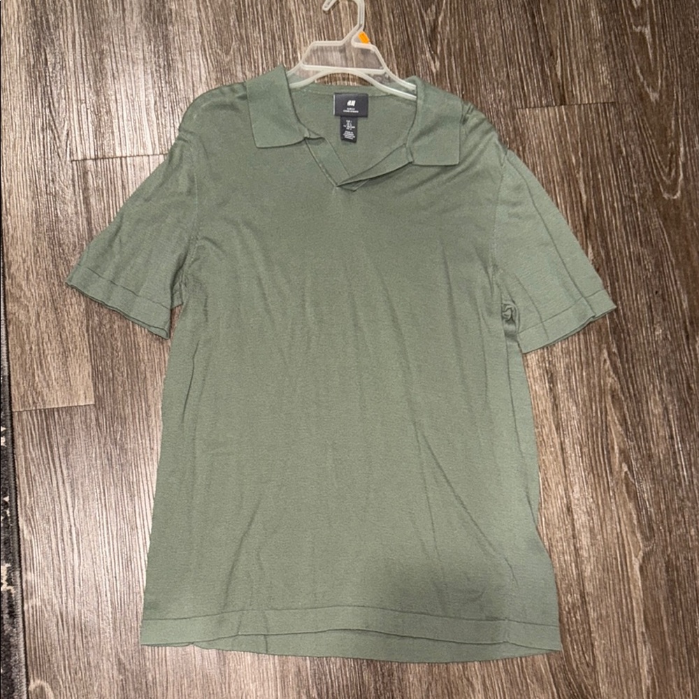 H&M Green Polo Shirt with Classic Style